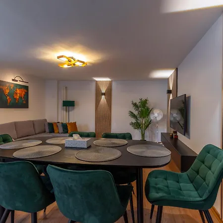 Kaya Charming 2-bedroom Apartment